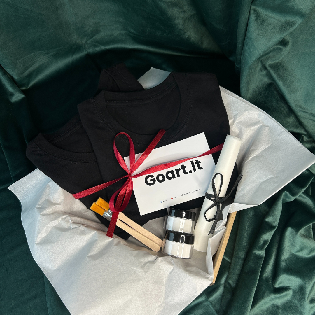 HUG juodų marškinėlių rinkinys